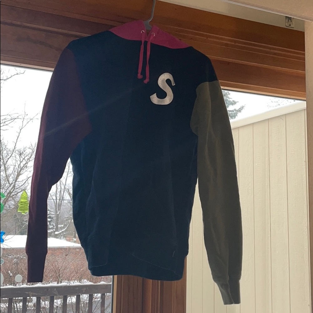 Supreme Sweatshirt